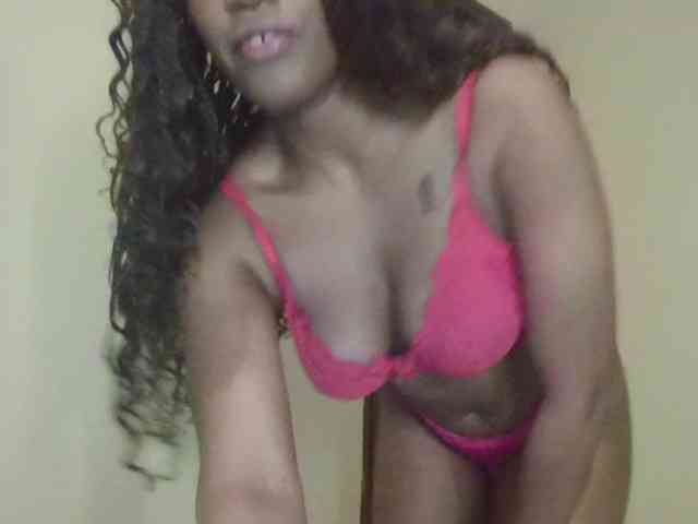 Saharangoddess webcam