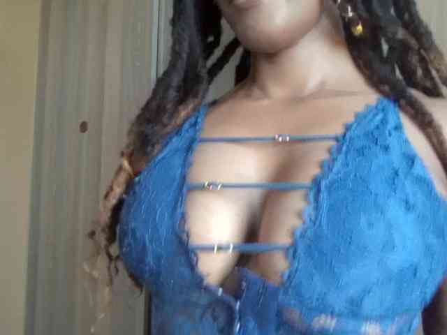 Saharangoddess webcam