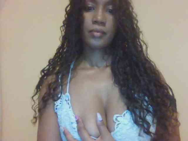 Saharangoddess webcam