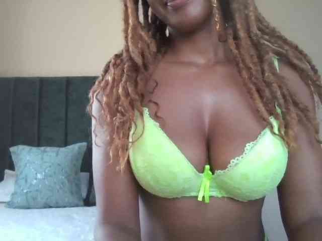 Saharangoddess webcam