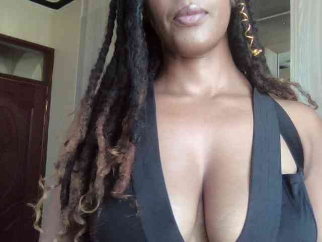 Saharangoddess webcam