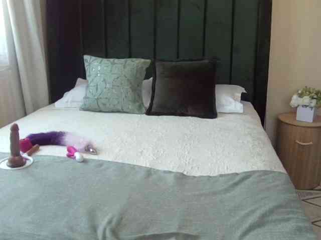 Saharangoddess webcam