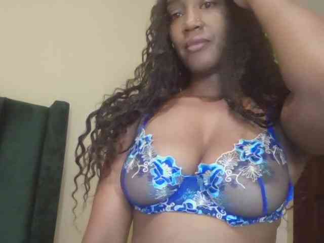 Saharangoddess webcam