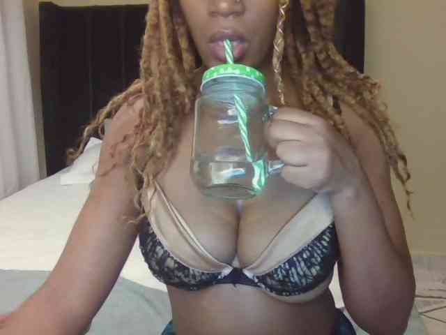 Saharangoddess webcam