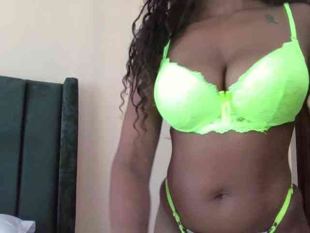 Saharangoddess webcam