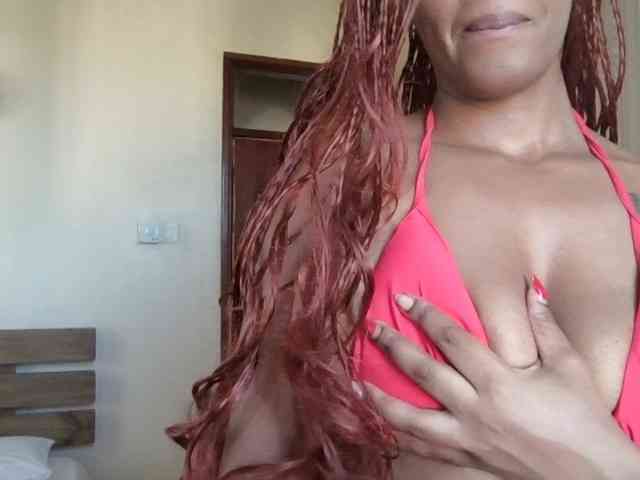 Saharangoddess webcam