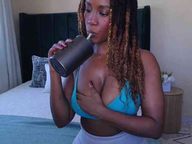 Saharangoddess webcam