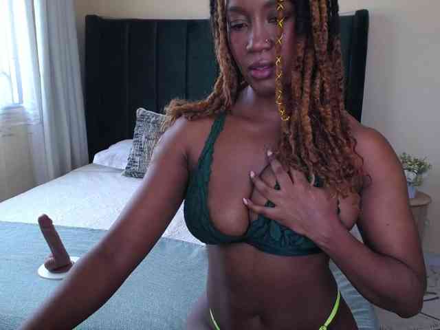 Saharangoddess webcam