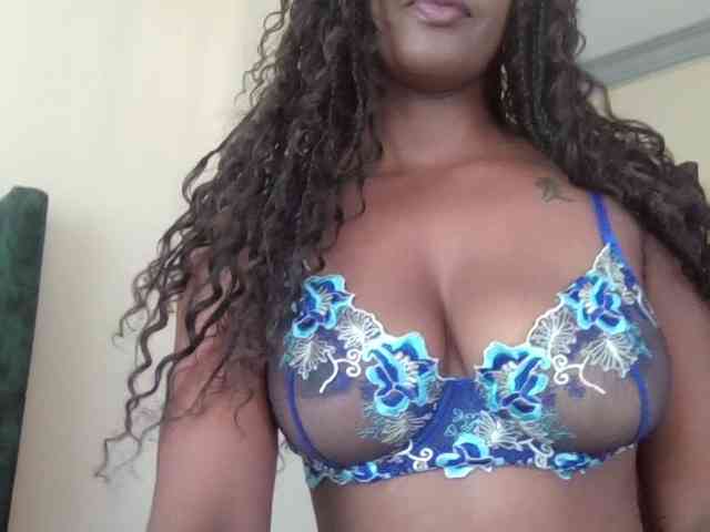 Saharangoddess webcam