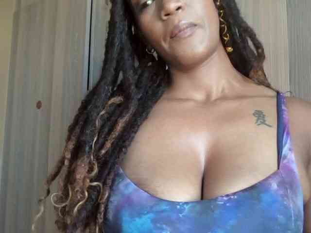 Saharangoddess webcam