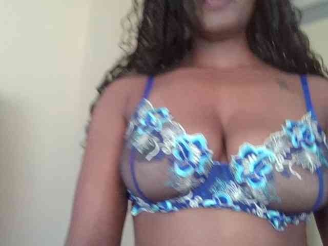 Saharangoddess webcam