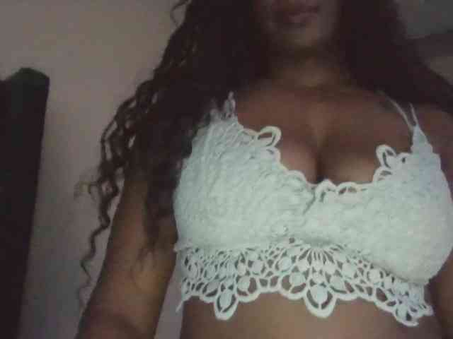 Saharangoddess webcam