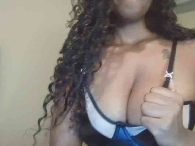 Saharangoddess webcam