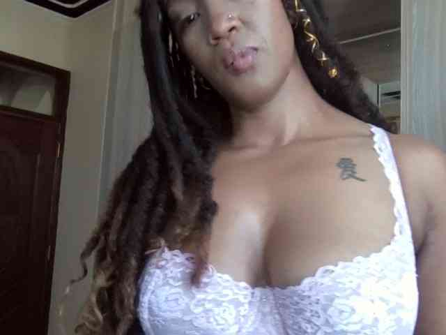Saharangoddess webcam