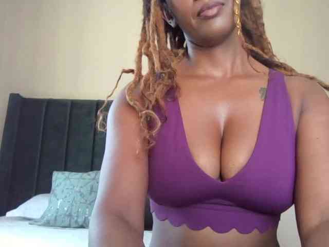 Saharangoddess webcam