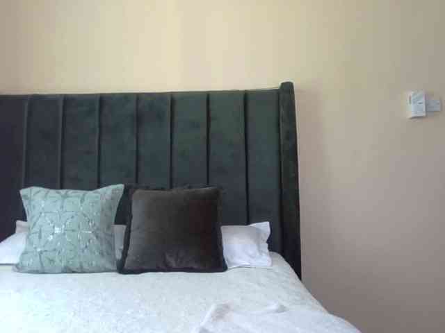 Saharangoddess webcam