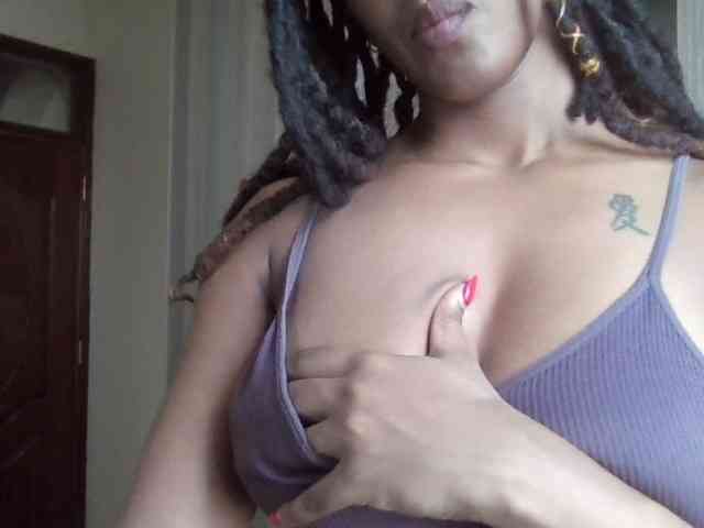 Saharangoddess webcam