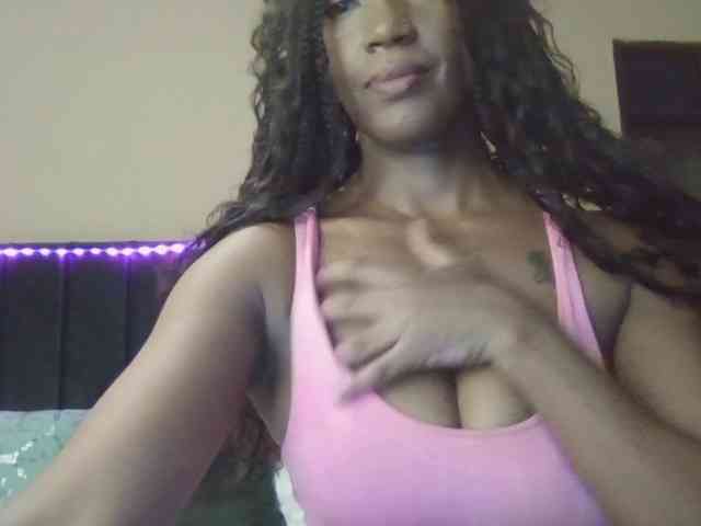 Saharangoddess webcam