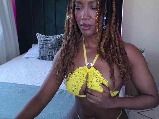 Saharangoddess webcam