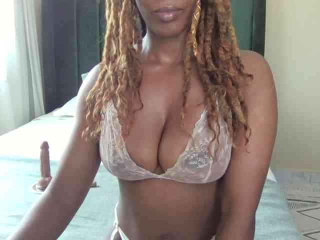 Saharangoddess webcam