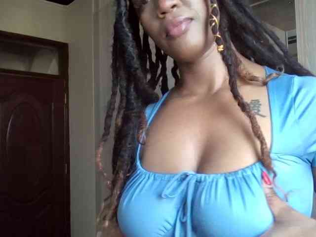Saharangoddess webcam