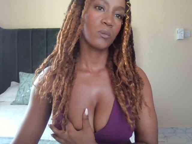 Saharangoddess webcam