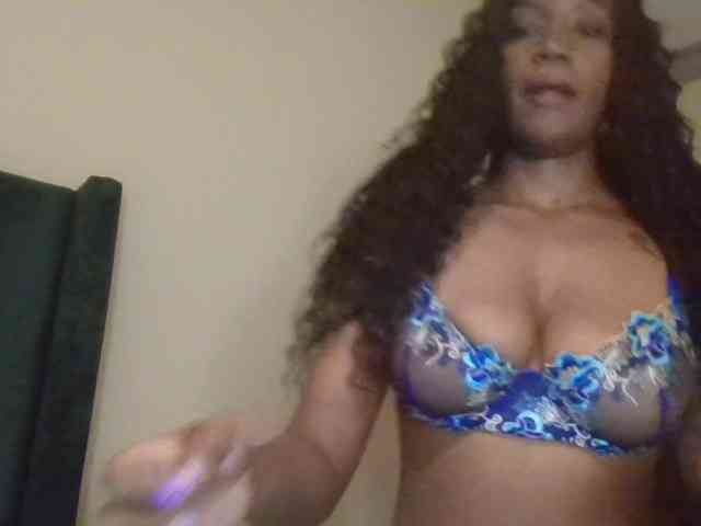 Saharangoddess webcam