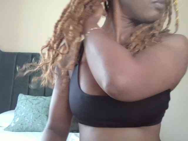 Saharangoddess webcam