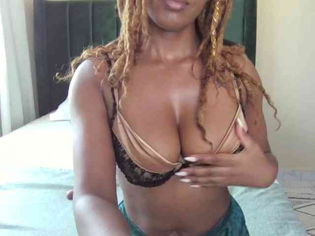 Saharangoddess webcam