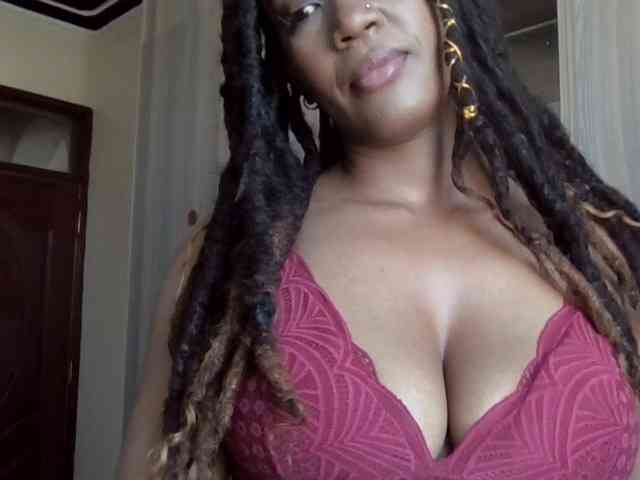 Saharangoddess webcam