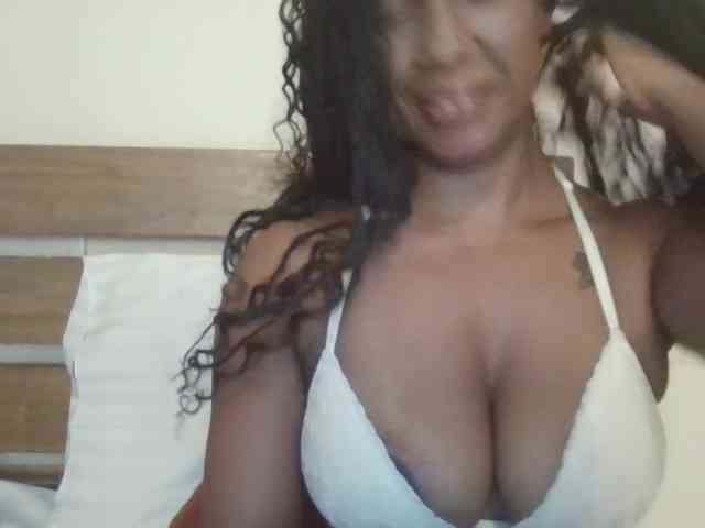 Saharangoddess webcam