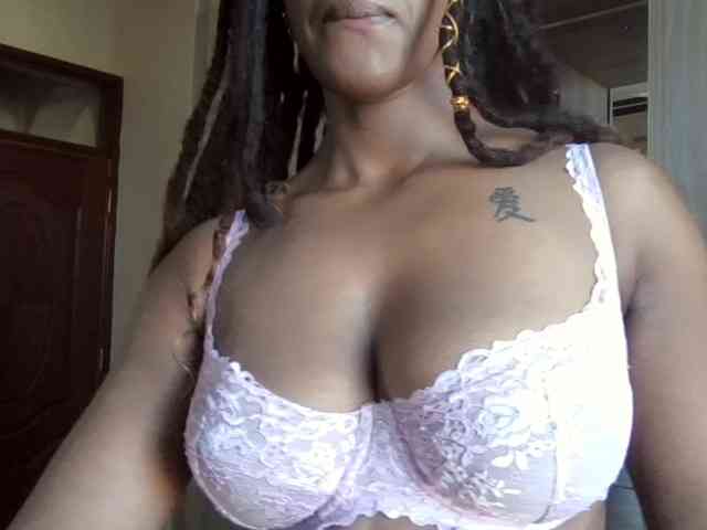 Saharangoddess webcam