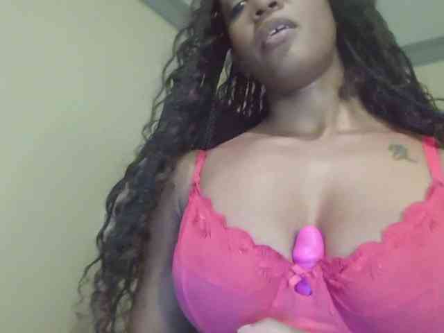 Saharangoddess webcam