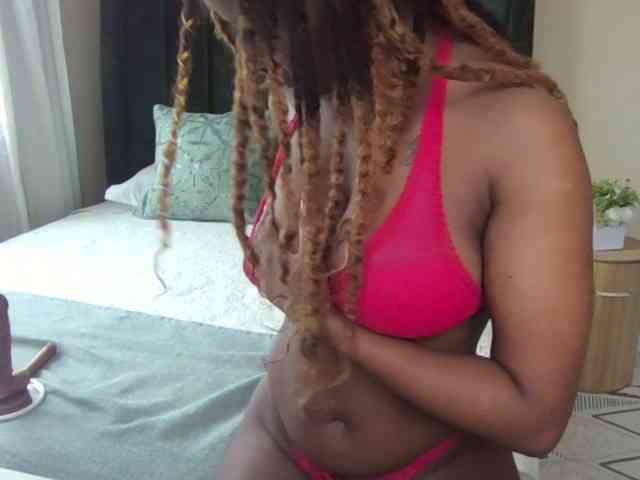 Saharangoddess webcam