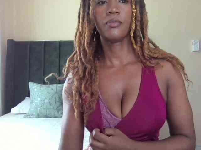 Saharangoddess webcam