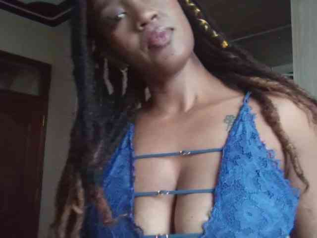 Saharangoddess webcam