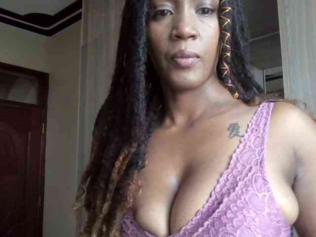 Saharangoddess webcam