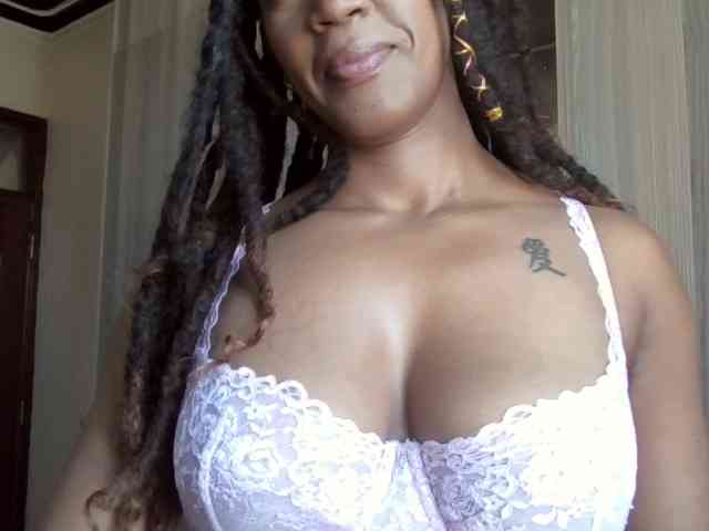 Saharangoddess webcam