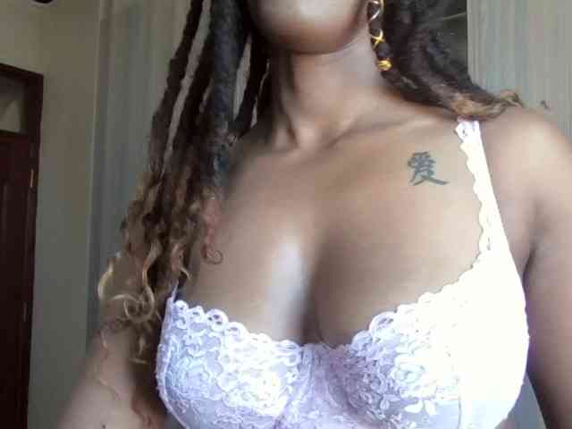 Saharangoddess webcam