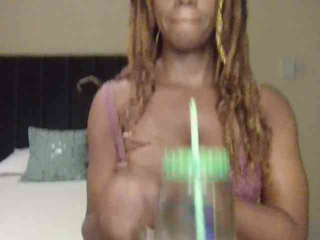 Saharangoddess webcam