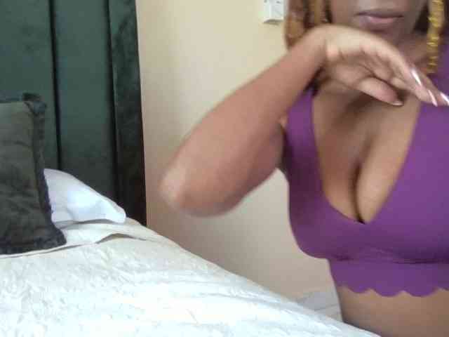 Saharangoddess webcam