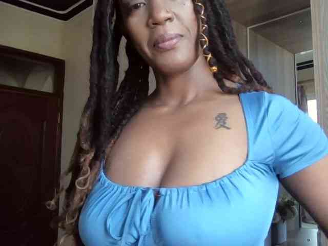 Saharangoddess webcam