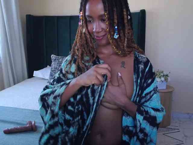 Saharangoddess webcam