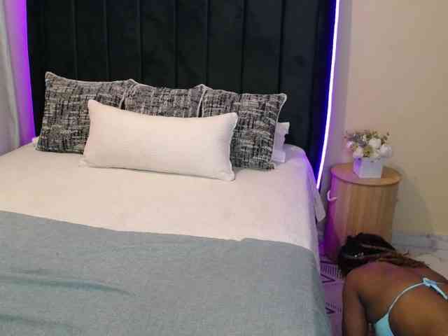 Saharangoddess webcam