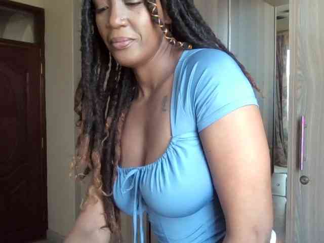 Saharangoddess webcam