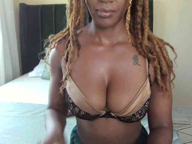 Saharangoddess webcam