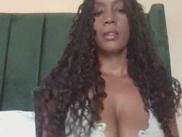 Saharangoddess webcam