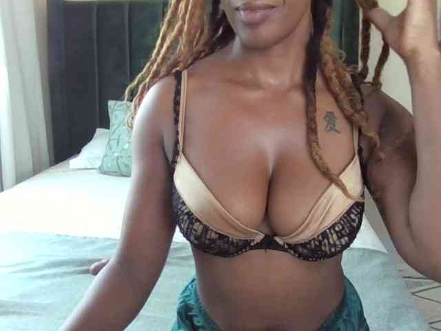 Saharangoddess webcam