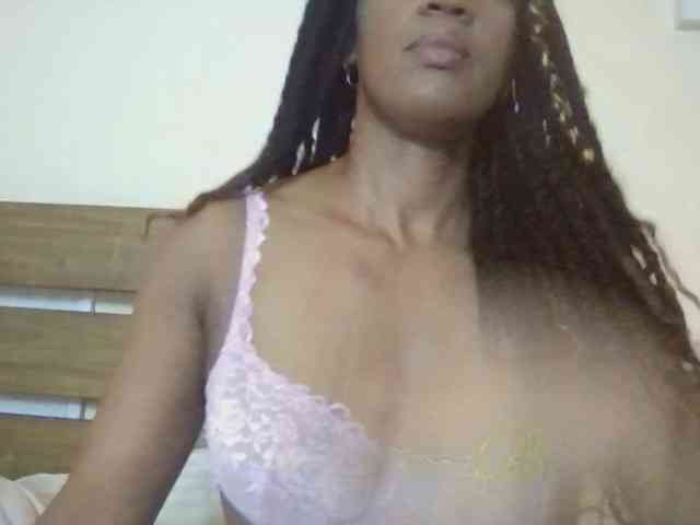 Saharangoddess webcam