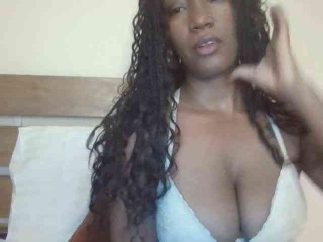 Saharangoddess webcam